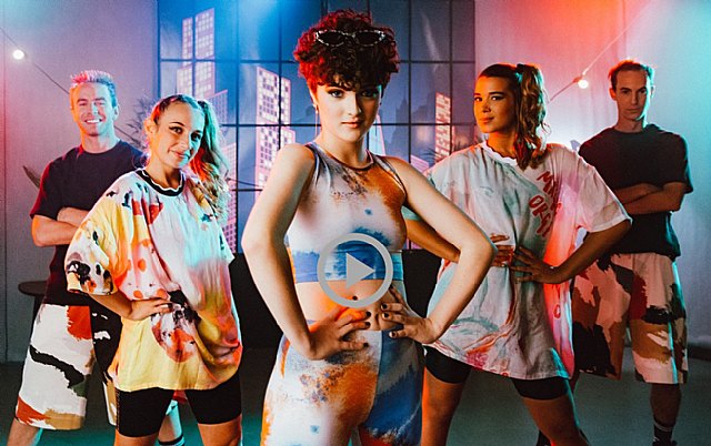 Anne Lukin estrena En El Chino De La Esquina - 1, Foto 1