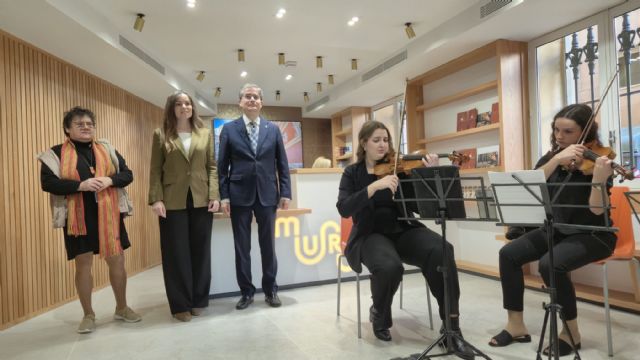 Murcia inaugura la renovada Oficina Municipal de Información Turística en la Plaza de Belluga - 3, Foto 3
