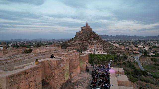 Más de un millar de personas han disfrutado de las visitas teatralizadas y los talleres de yoga en el Palacio Ibn Mardanís - 3, Foto 3