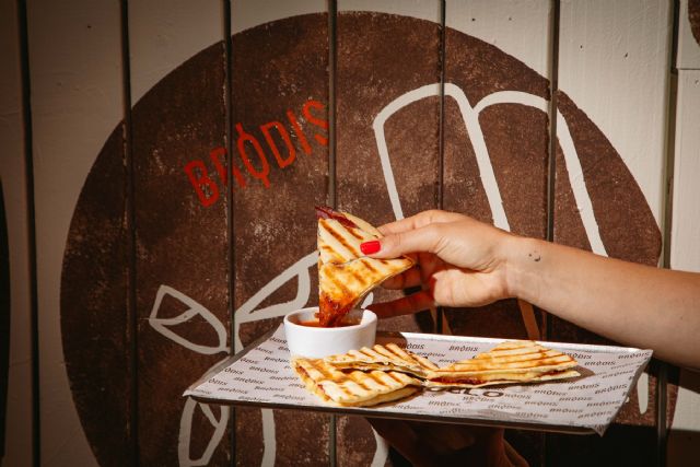 El pre-navideño perfecto se vive en brodis: bocados para compartir, vinos y cero complicaciones - 1, Foto 1
