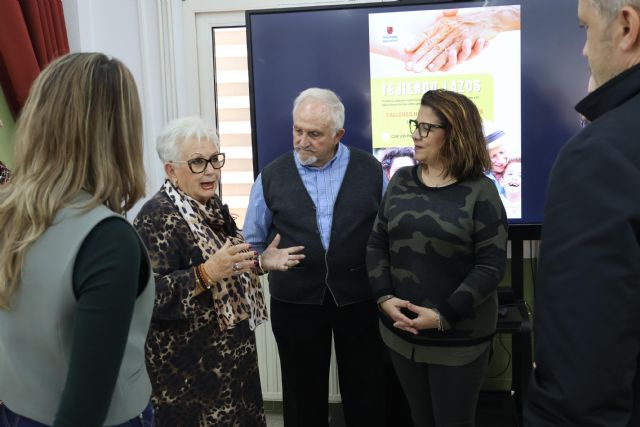 Tejiendo Lazos busca espacios de encuentro entre niños y mayores - 1, Foto 1