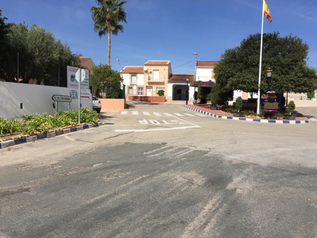 La Concejalía de Fomento renueva la plaza Alcalde Francisco Garnés de La Murta - 2, Foto 2