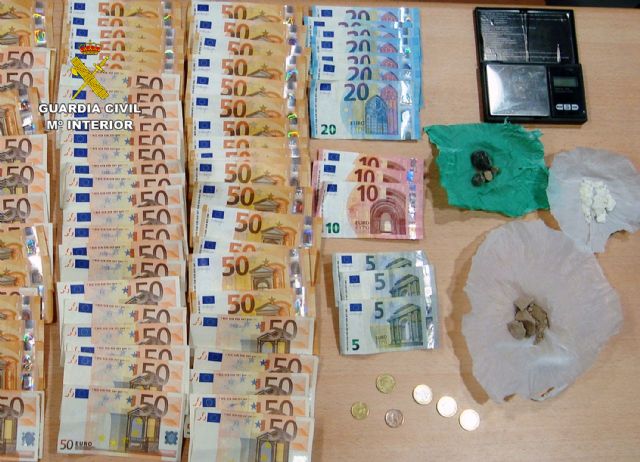 La Guardia Civil se incauta de 250 dosis de heroína y cocaína en Jumilla - 2, Foto 2