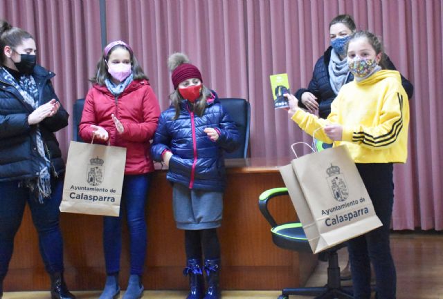 Entrega de premios a las ganadoras del concurso navideño de TIK-TOK - 4, Foto 4