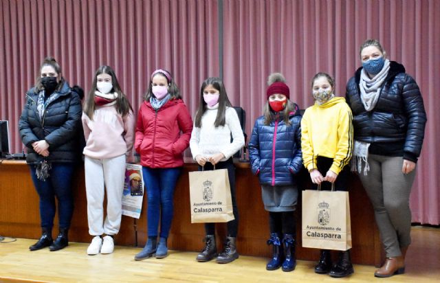 Entrega de premios a las ganadoras del concurso navideño de TIK-TOK - 5, Foto 5