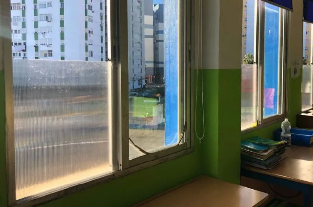 El Ayuntamiento colocará placas de policarbonato en las ventanas de los Centros Educativos - 1, Foto 1