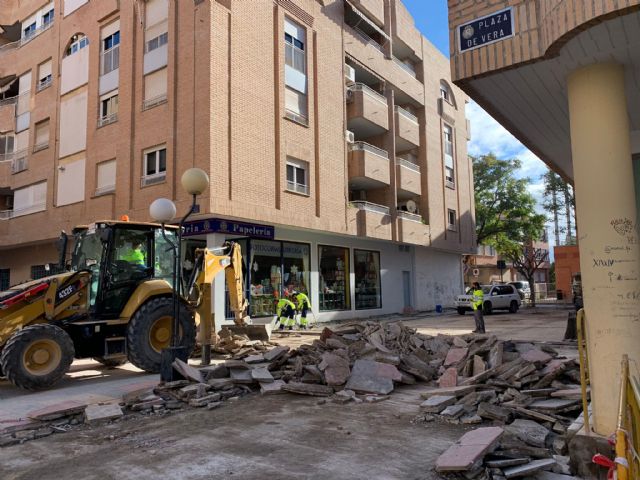 Comienzan las obras de impermeabilización de laPlaza de Vera que permitirán acabar con las filtracionesen los sótanos de los edificios del residencial Miguel Ángel - 2, Foto 2