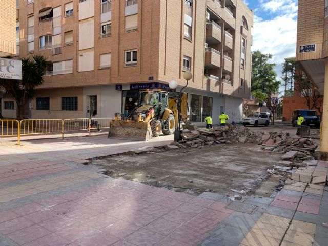 Comienzan las obras de impermeabilización de laPlaza de Vera que permitirán acabar con las filtracionesen los sótanos de los edificios del residencial Miguel Ángel - 3, Foto 3