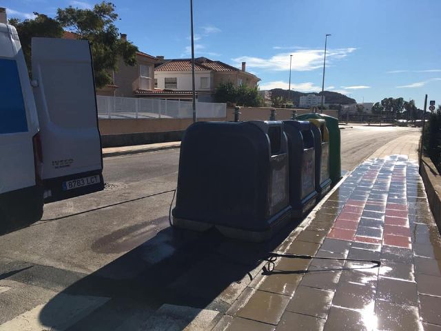 El Ayuntamiento pone en marcha una campaña de limpieza de choque en las calles de Águilas que ha comenzado esta semana en la zona de Los Jardines - 4, Foto 4