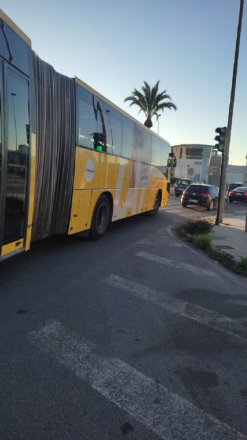 El caos generado por las obras en Teniente Montesinos son una muestra del colapso diario que provocarán las obras de movilidad - 1, Foto 1