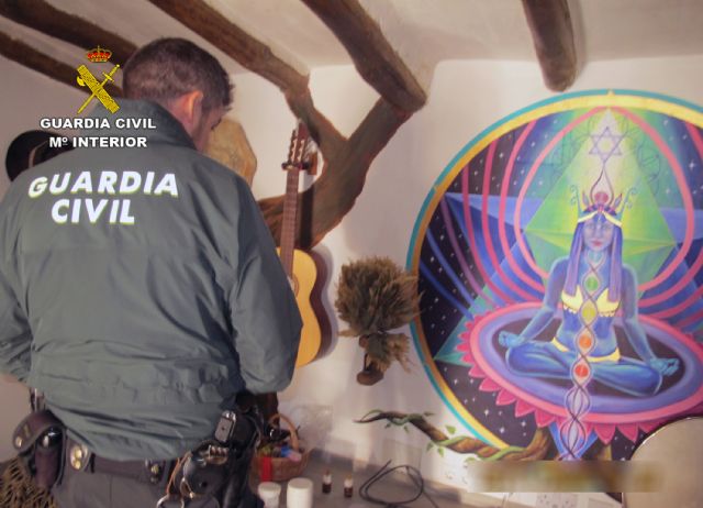 La Guardia Civil desmantela una casa de retiros espirituales donde se practicaban rituales de sanación chamánicos - 1, Foto 1