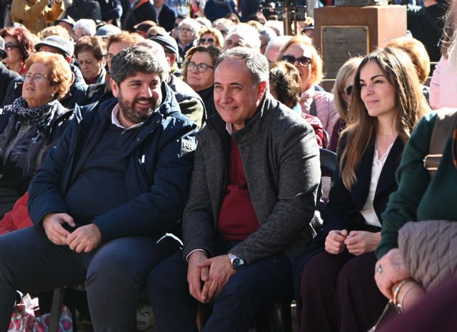 López Miras asiste al Encuentro de Cuadrillas de Patiño, “muestra de identidad, cultura y ADN murciano” - 2, Foto 2