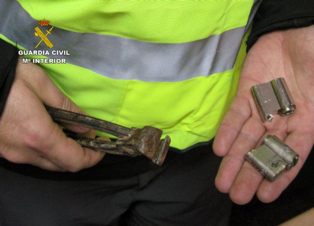 La Guardia Civil esclarece tres robos en establecimientos públicos de Jumilla - 2, Foto 2