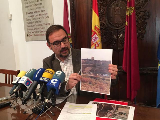 Diego José Mateos destaca la necesidad de construir cuanto antes una rotonda para regular el tráfico y mejorar la seguridad en el acceso al Castillo desde la carretera de La Parroquia - 1, Foto 1