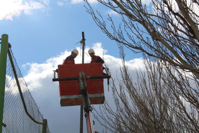 En marcha las obras del rocódromo y del cambio de iluminación del Polideportivo La Hoya - 3, Foto 3