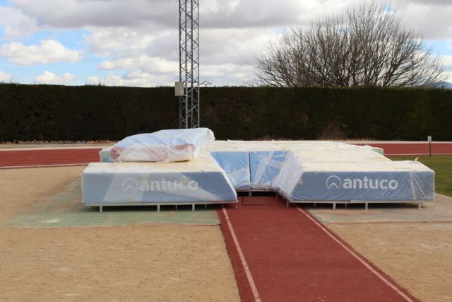 En marcha las obras del rocódromo y del cambio de iluminación del Polideportivo La Hoya - 5, Foto 5