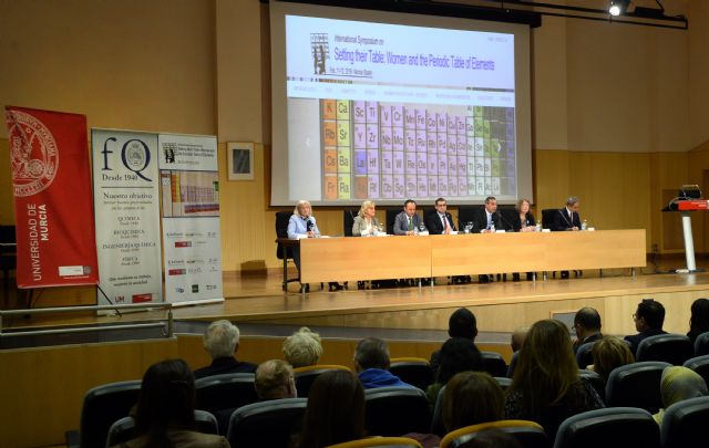 La Universidad de Murcia rinde tributo a las mujeres químicas y a su contribución a la tabla periódica - 2, Foto 2