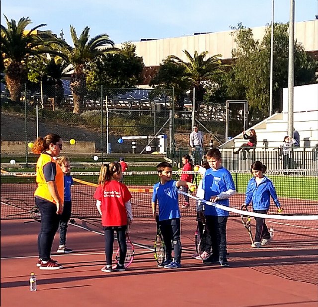 La Escuela de Tenis Kuore Totana participó en una jornada de PEQUETENIS con los más peques de la escuela, Foto 3