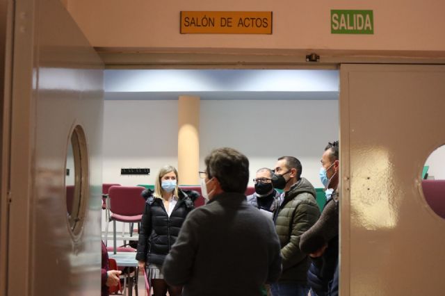 Continúan las actuaciones de mejora en los centros sociales de mayores del municipio - 1, Foto 1