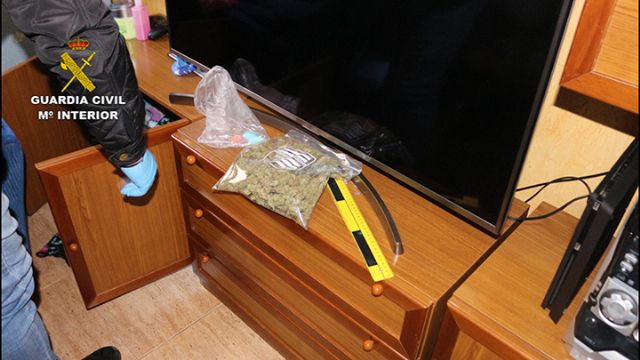 La Guardia Civil desmantela en Alguazas un punto de venta de drogas abierto 24/7 - 2, Foto 2