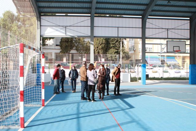 La Comunidad invierte 239.000 euros para completar la cubierta de la pista deportiva del colegio Obispos García Ródenas de Bullas - 1, Foto 1