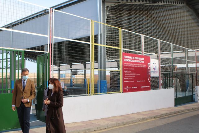 La Comunidad invierte 239.000 euros para completar la cubierta de la pista deportiva del colegio Obispos García Ródenas de Bullas - 2, Foto 2