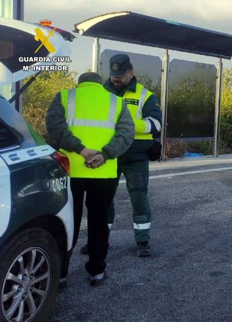 La Guardia Civil intercepta a un camionero que superaba en más de nueve veces la tasa máxima de alcohol - 3, Foto 3