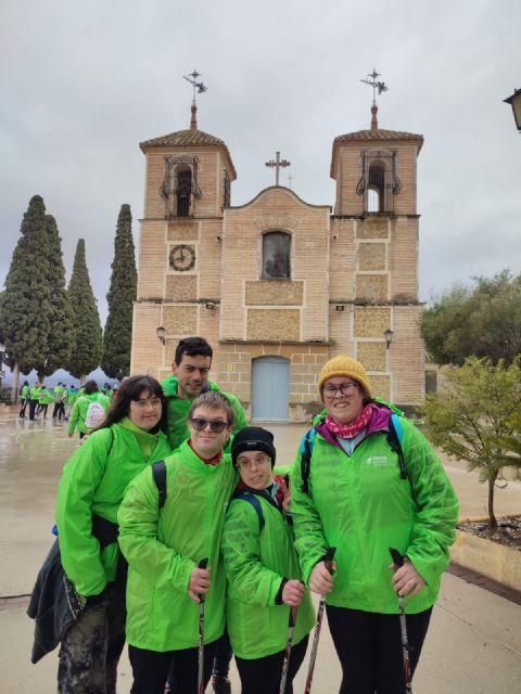 Un centenar de personas con discapacidad intelectual y del desarrollo comienzan en Mula su peregrinación por el Camino de Levante - 1, Foto 1