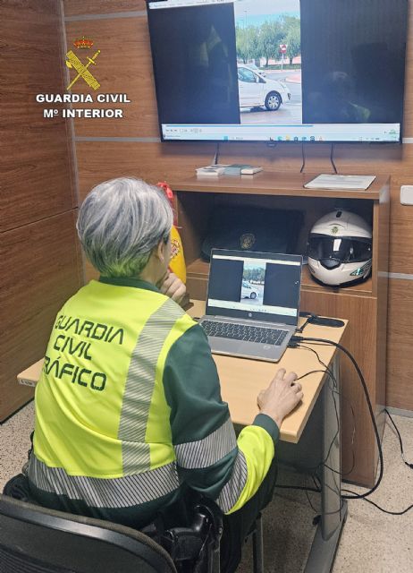 La Guardia Civil investiga a un joven conductor cuyo video derrapando en una rotonda de Cartagena apareció en redes sociales - 2, Foto 2