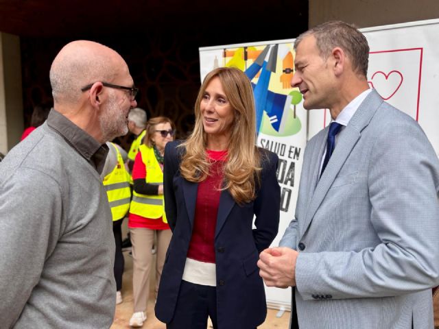 Un centenar de usuarios del Programa de fomento de la actividad física '4-40' participan en una ruta guiada al Centro de Visitantes de Monteagudo como inicio de la programación en 2026 - 2, Foto 2