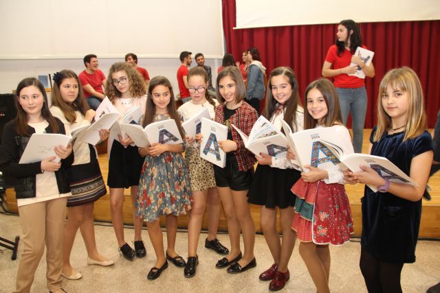 Puerto Lumbreras presenta su Anuario 2016 con la Sección Moderna de la Coral de la Universidad de Murcia - 2, Foto 2
