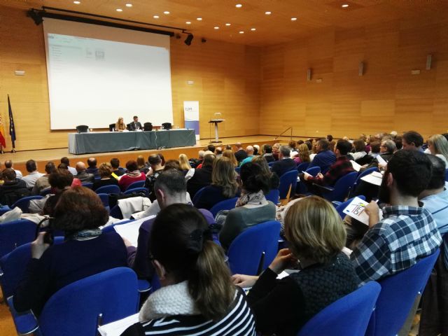 Más de 150 profesores participan en las III Jornadas regionales de Educación de Personas Adultas - 1, Foto 1