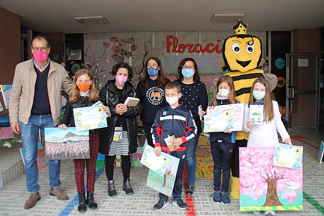 El Colegio Juan Ramón Jiménez crea un concurso de pintura relacionado con la Floración - 1, Foto 1