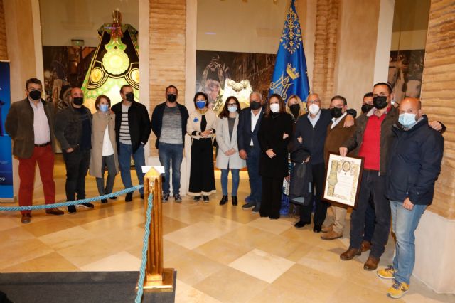 El Paso Azul reconoce la labor de conservación del patrimonio cultural de la Hermandad realizada por la Concejalía de Empleo y Desarrollo Local del Ayuntamiento de Lorca - 2, Foto 2