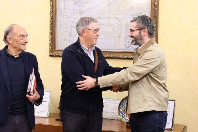 Lucas se reúne con el presidente de la CHS y se compromete a defender las inversiones que necesita la Región ante todas las administraciones - 1, Foto 1