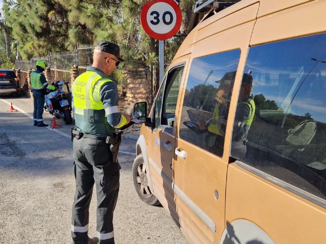 El uso del cinturón de seguridad reduce en un 60% el riesgo de lesiones mortales o graves en los conductores - 2, Foto 2