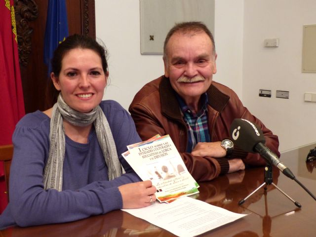 La Asociación Cultura, Política y Sociedad presenta una mesa redonda sobre actividad cultural y educativa de Lorca a debate - 1, Foto 1