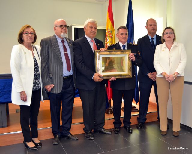 La Policía Nacional, Hermano de Honor del Jesús Resucitado - 2, Foto 2