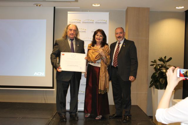 El coordinador de Protección Civil de Cehegín, José de Moya, recibe la Medalla Europea de Oro al Mérito en el Trabajo - 1, Foto 1