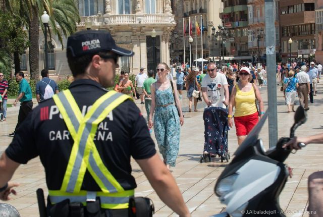 La Policia Local de Cartagena continua con las restricciones de circulacion de vehiculos en el Casco Historico para garantizar la Seguridad - 1, Foto 1