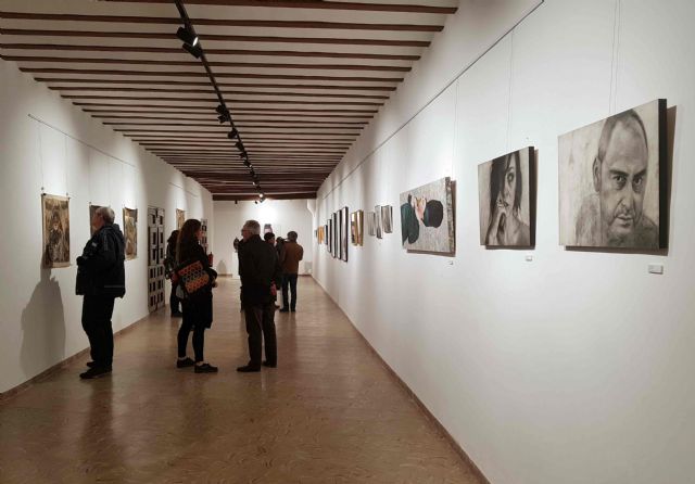 El IES San Juan de la Cruz realiza una exposición colectiva con antiguos alumnos de Bachillerato de Artes con motivo de su 50 aniversario - 2, Foto 2