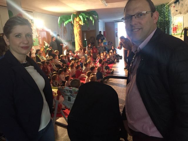 La Concejalía de Bienestar Social ayuda a las familias a mejorar el conocimiento y control de sus emociones a través de cuentacuentos y sesiones formativas en las escuelas infantiles de Molina de Segura - 1, Foto 1