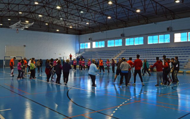 Cerca de 200 participantes celebran el 'Día Internacional del Deporte para el Desarrrollo y la Paz' con AFES - 2, Foto 2