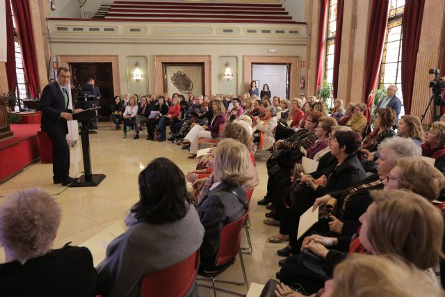 El Ayuntamiento respalda la actividad diaria de más de 12.000 murcianas en cada uno de los 72 Centros de la Mujer - 3, Foto 3