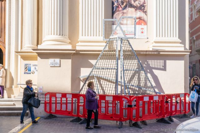 El Viernes de Dolores, Día Grande de Cartagena, comienza a vivirse con los preparativos de la Ofrenda a la Patrona - 1, Foto 1