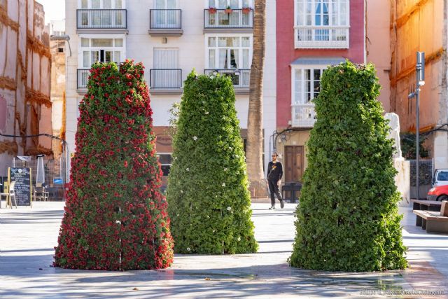 Parques y Jardines ornamenta esta Semana Santa el centro de la ciudad con 50 mil plantas - 1, Foto 1