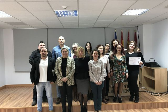 Los participantes en el Programa de Activación para el Empleo de la ADLE reciben sus diplomas - 1, Foto 1