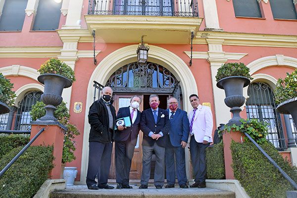El presidente del Ateneo de Triana compartió colaboración cultural con el consulado de filipina en Sevilla - 3, Foto 3