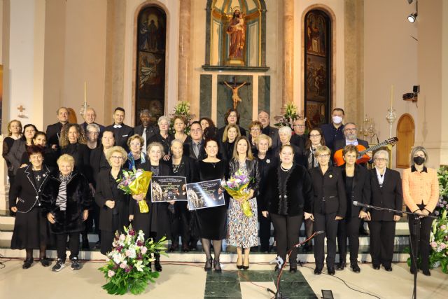 Antonia Contreras pone al público en pie en el XVI certamen de Exaltación a la Saeta - 1, Foto 1
