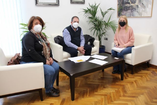 Correos se rene con la Alcaldesa de Alhama para acercar sus servicios al municipio, Foto 1